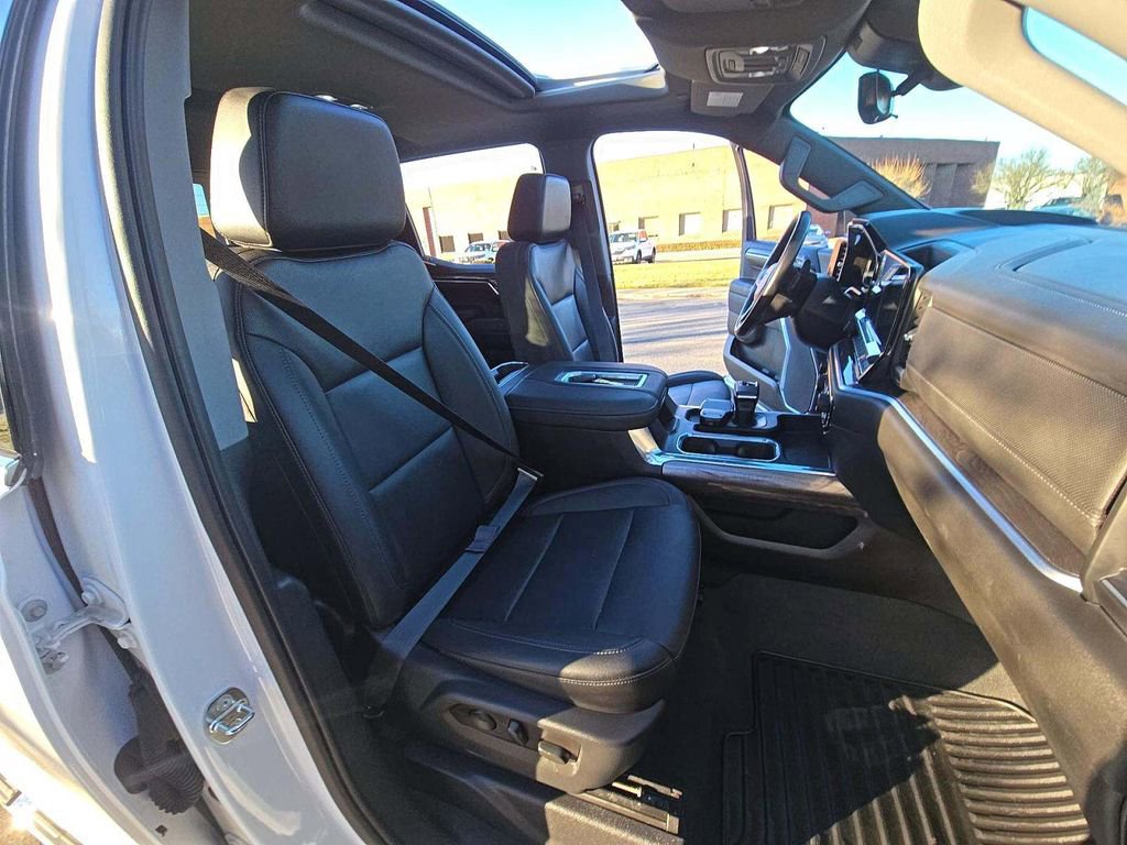 Used 2022 Chevrolet Silverado 1500 LTZ w/ LTZ Premium Package image 5