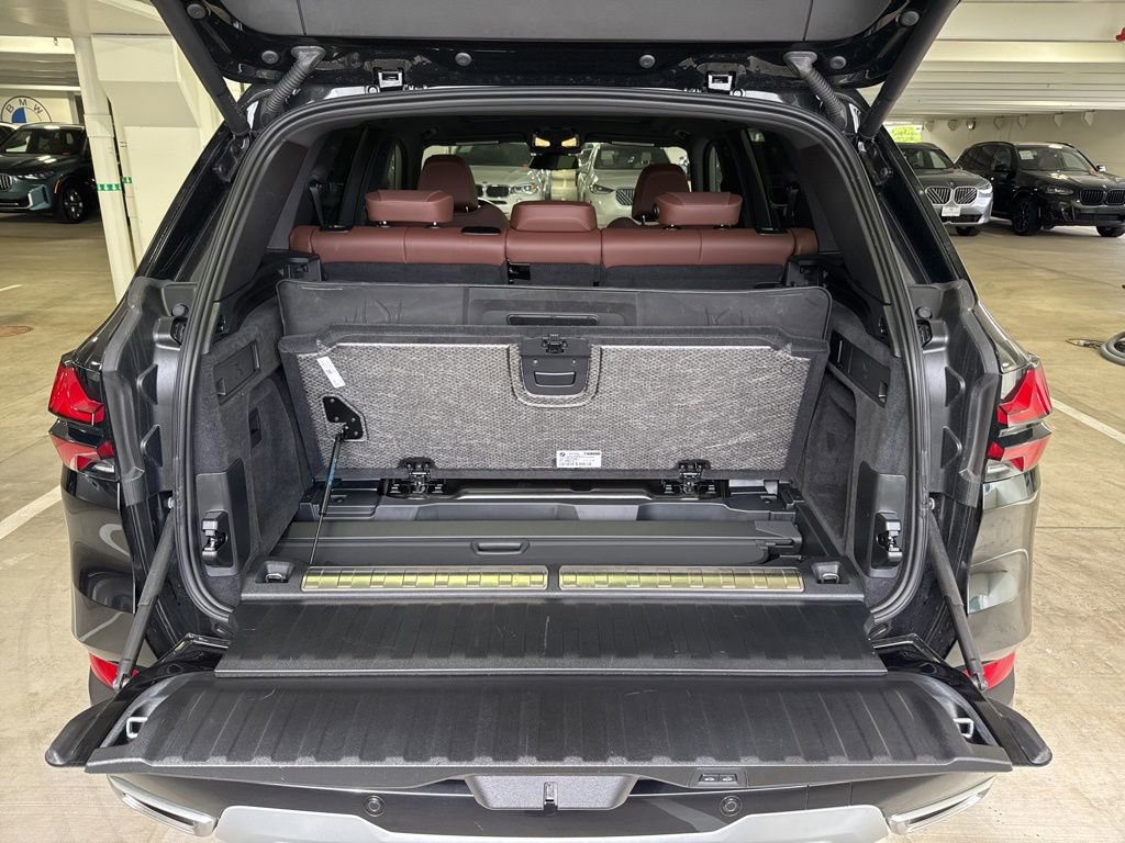 Used 2025 BMW X5 xDrive50e AWD/4WD image 7