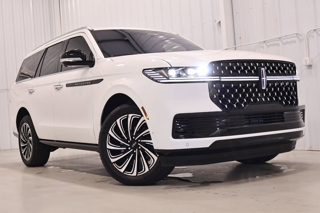 Used 2025 Lincoln Navigator Black Label image 50