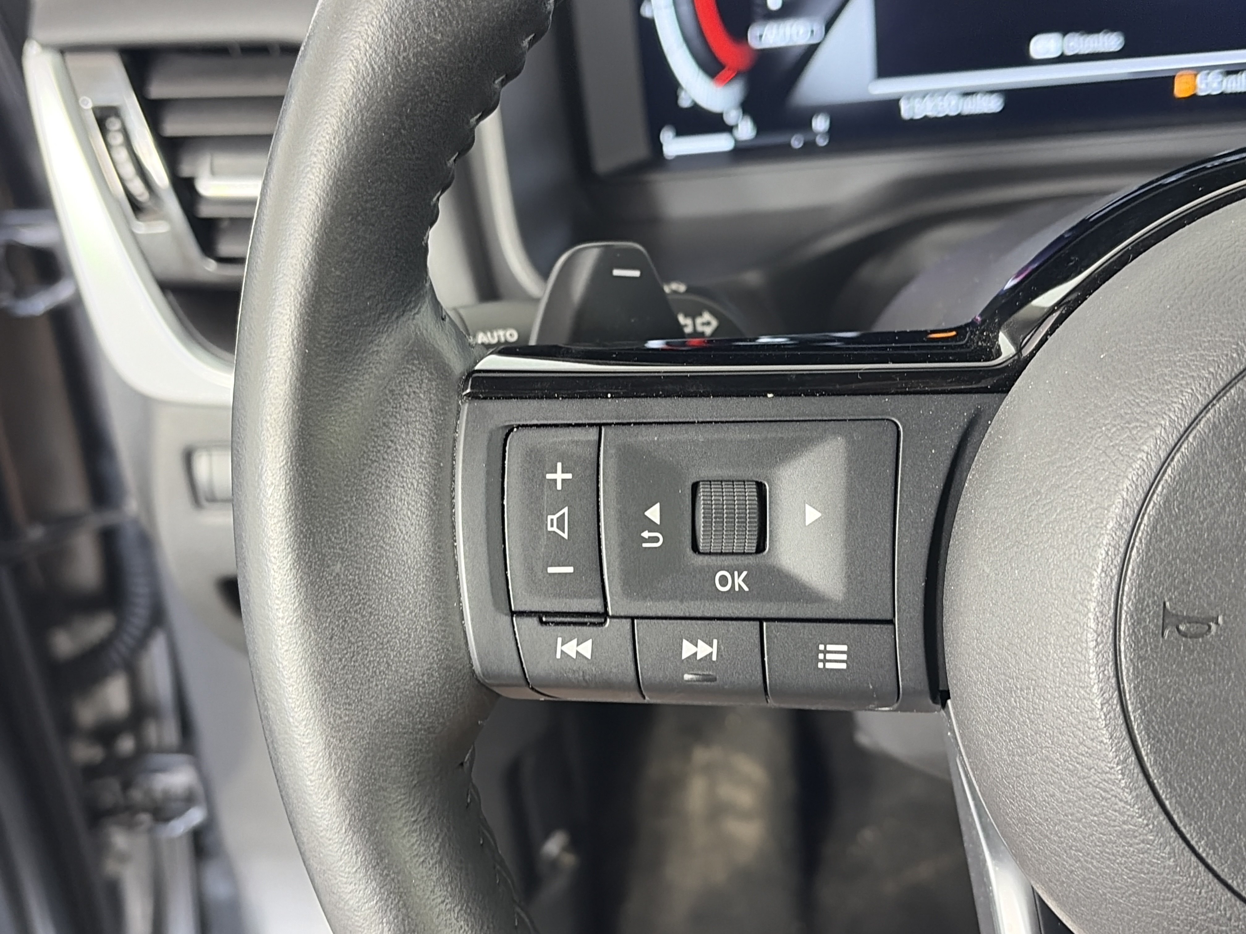 Certified 2023 Nissan Rogue Platinum w/ Platinum Premium Package AWD/4WD image 34