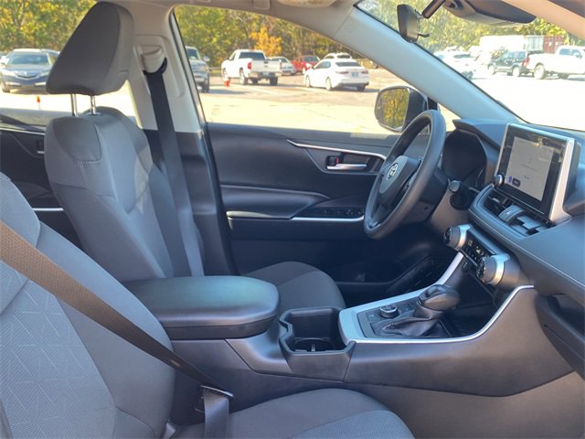 Used 2025 Toyota RAV4 XLE image 11