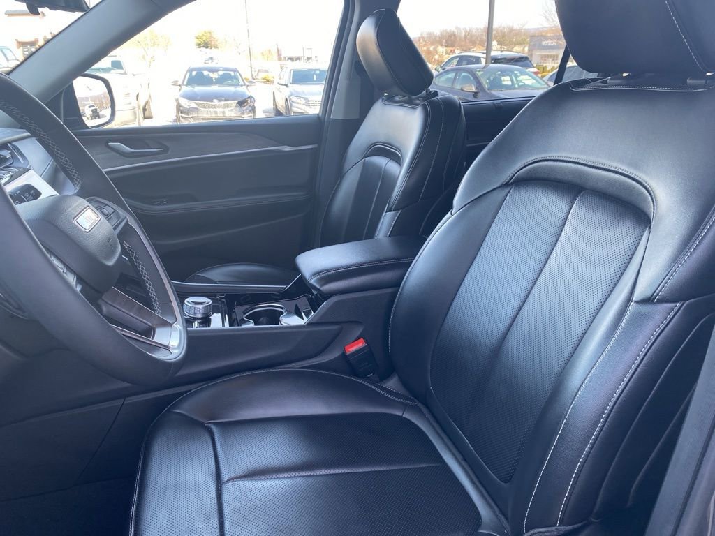 Certified 2023 Jeep Grand Cherokee L Limited w/ Luxury Tech Group II image 25