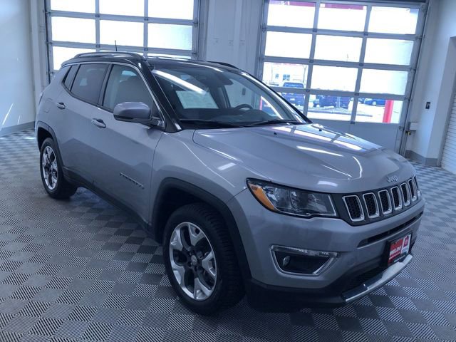 Used 2017 Jeep Compass Limited image 35