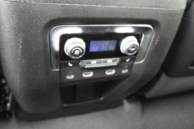 Used 2024 GMC Yukon Denali Ultimate AWD/4WD image 28