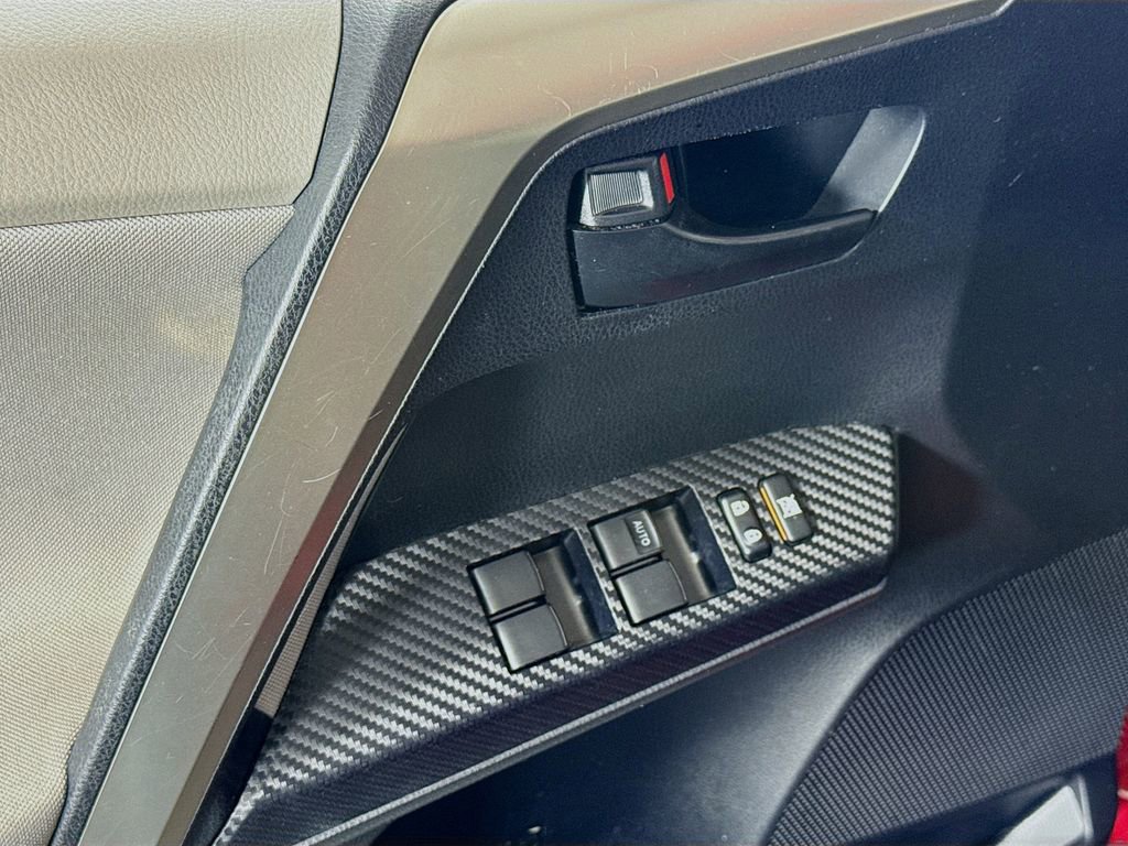 Used 2013 Toyota RAV4 XLE image 16