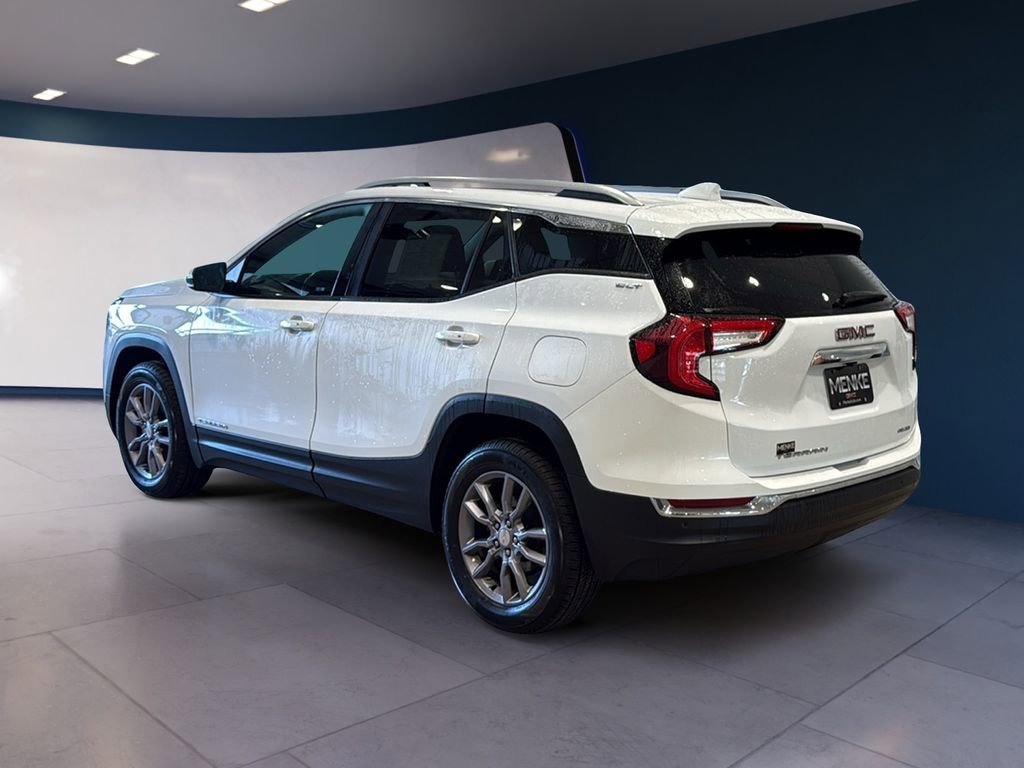 Used 2022 GMC Terrain SLT w/ Infotainment Package II image 5