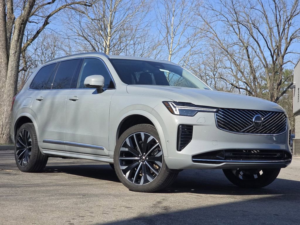 Used 2025 Volvo XC90 B5 Plus w/ Protection Package