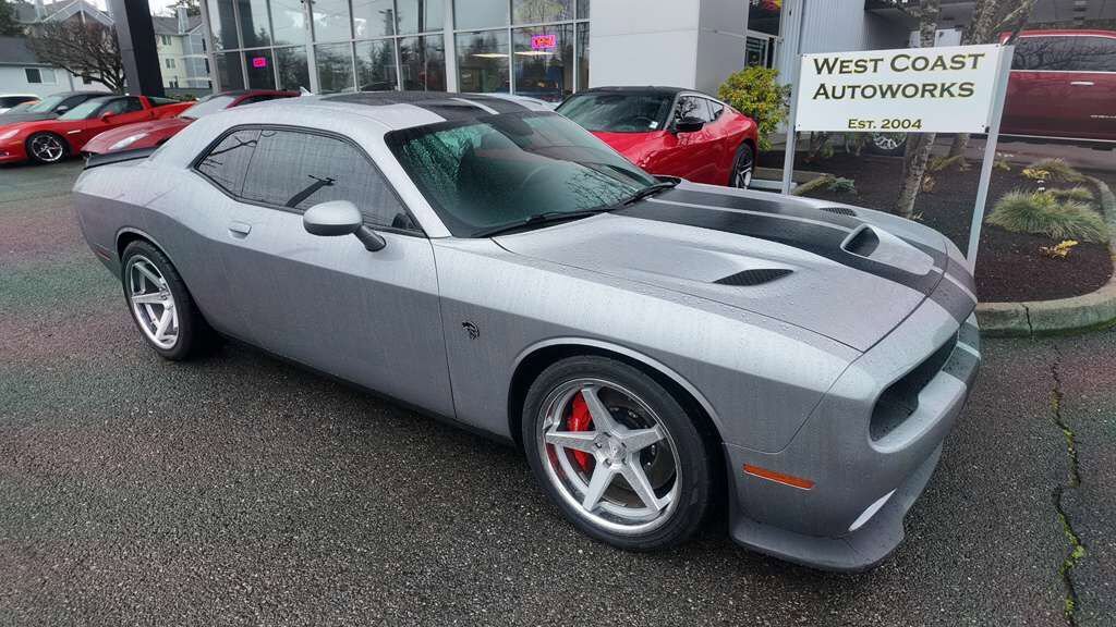 Used 2016 Dodge Challenger SRT Hellcat image 8