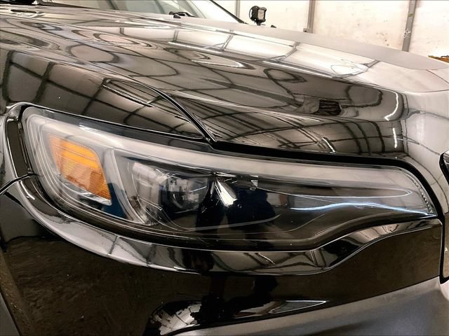 Used 2019 Jeep Cherokee Latitude AWD/4WD image 27