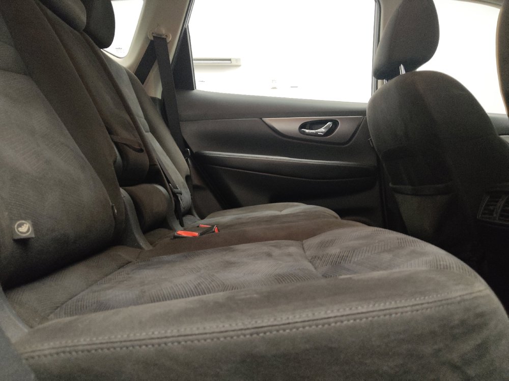 Used 2015 Nissan Rogue S FWD image 19