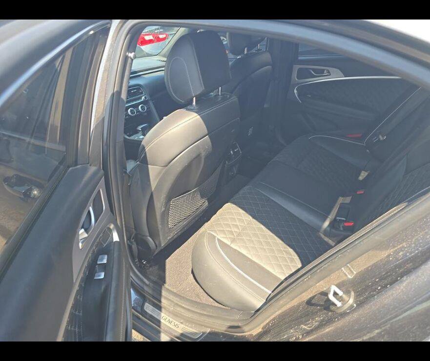 Used 2020 Genesis G70 3.3T w/ Sport Package AWD/4WD image 7