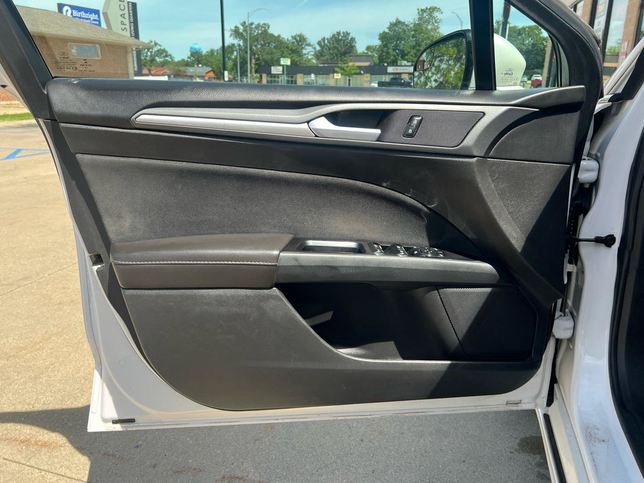 Used 2013 Ford Fusion SE FWD image 9