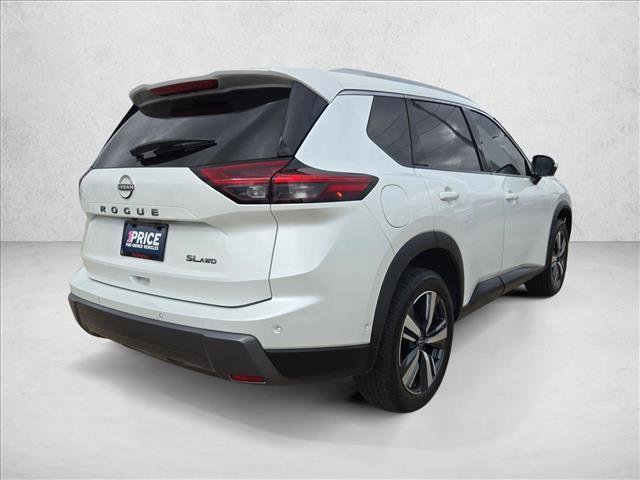 Used 2024 Nissan Rogue SL image 5