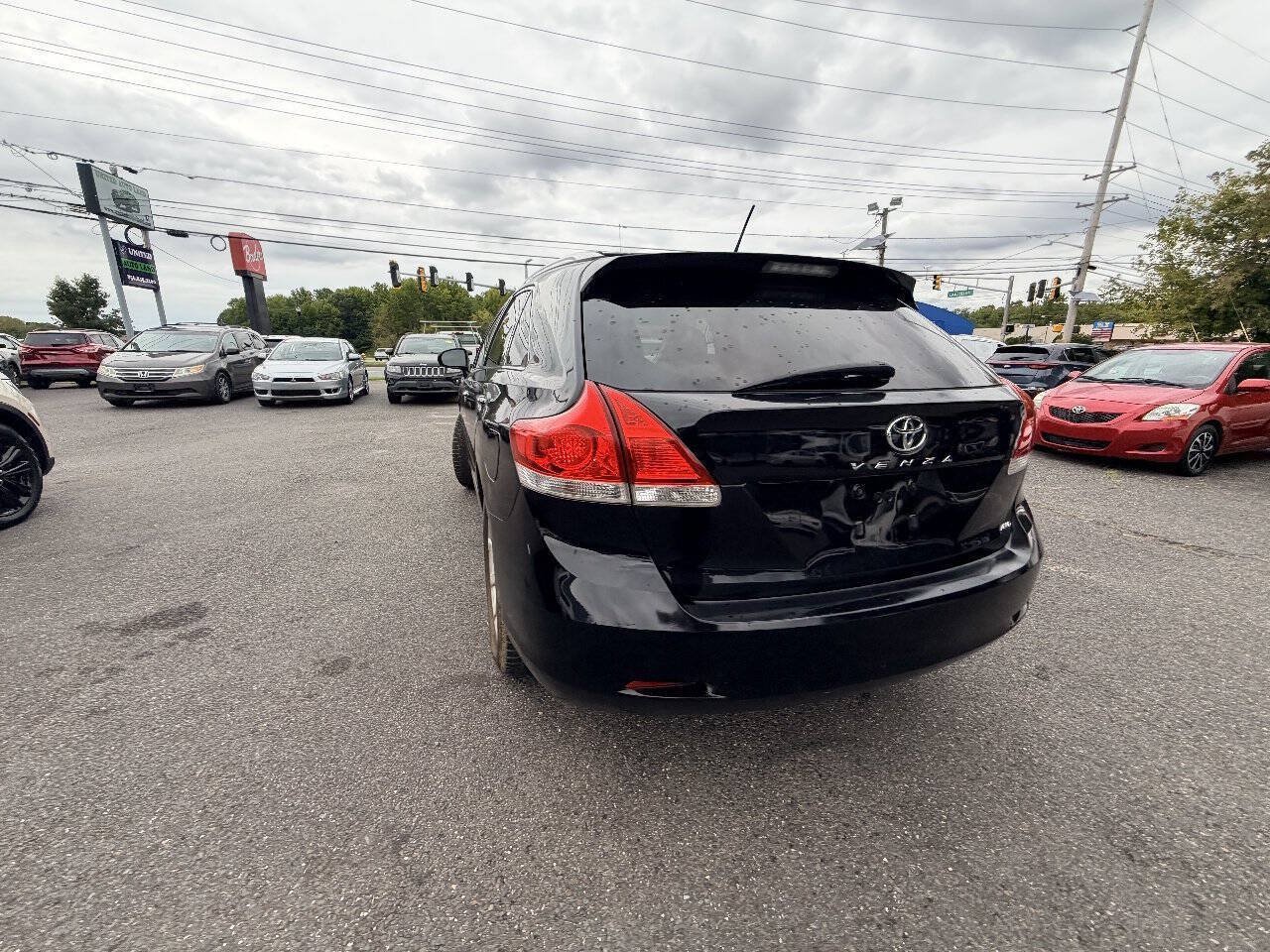 Used 2010 Toyota Venza AWD w/ Convenience Pkg image 16