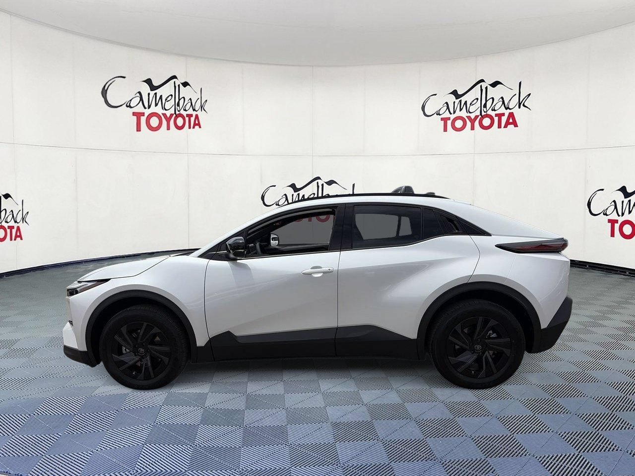 New 2026 Toyota C-HR w/ Cold Weather Package AWD/4WD image 5