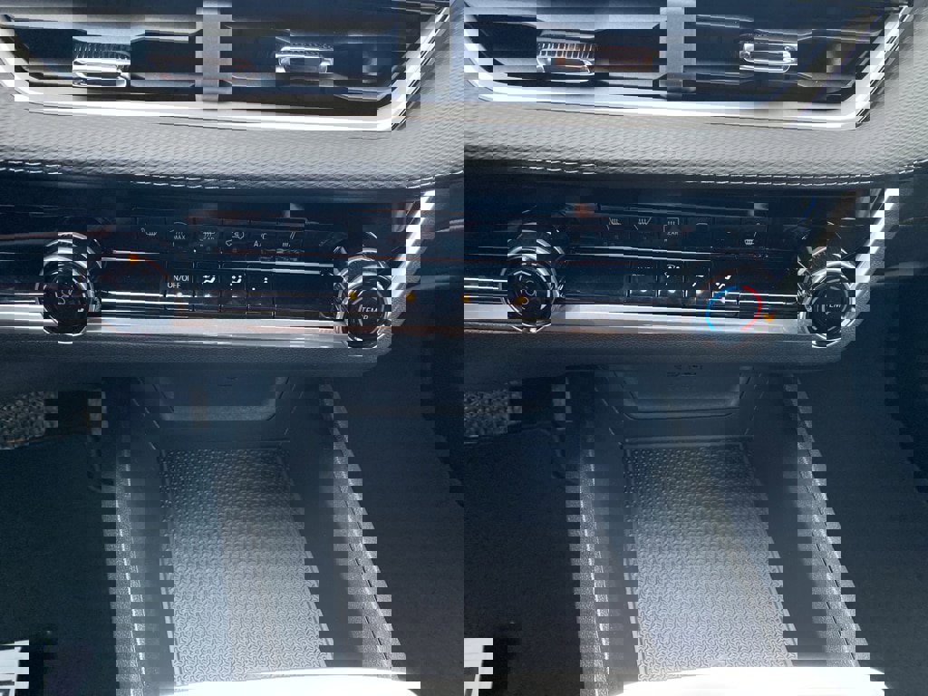 New 2026 Chevrolet Equinox LT w/ Midnight Edition image 27