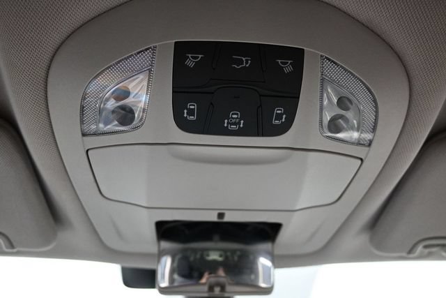 Certified 2022 Chrysler Pacifica Touring-L AWD/4WD image 47