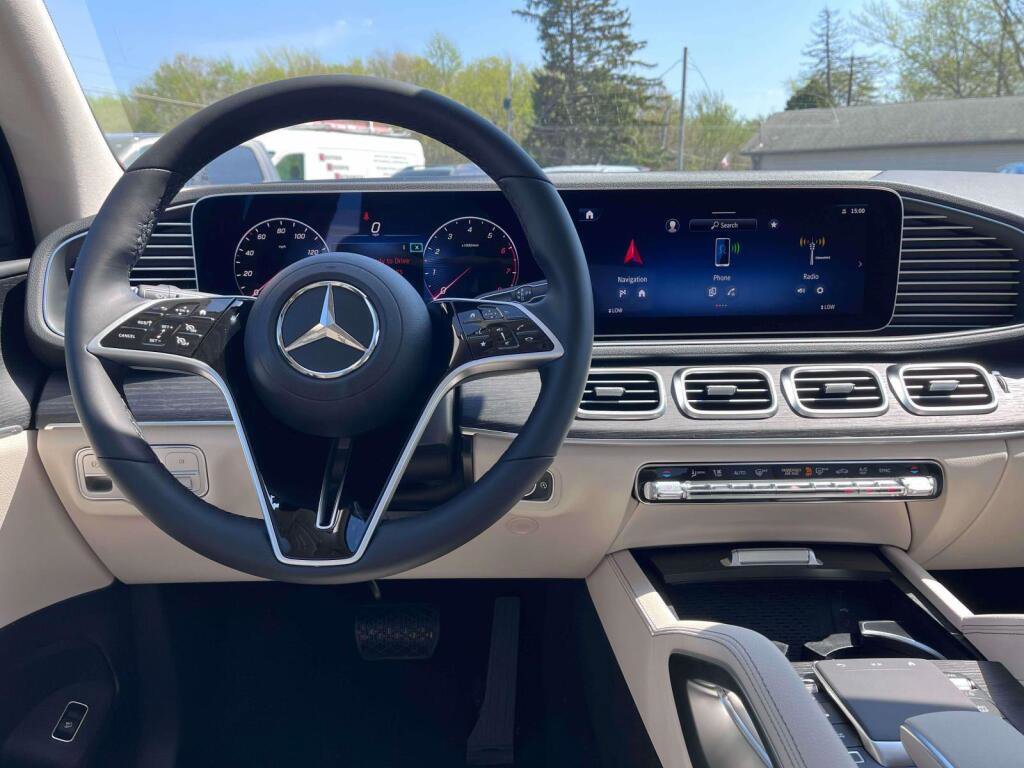 New 2026 Mercedes-Benz GLE 450 4MATIC image 2