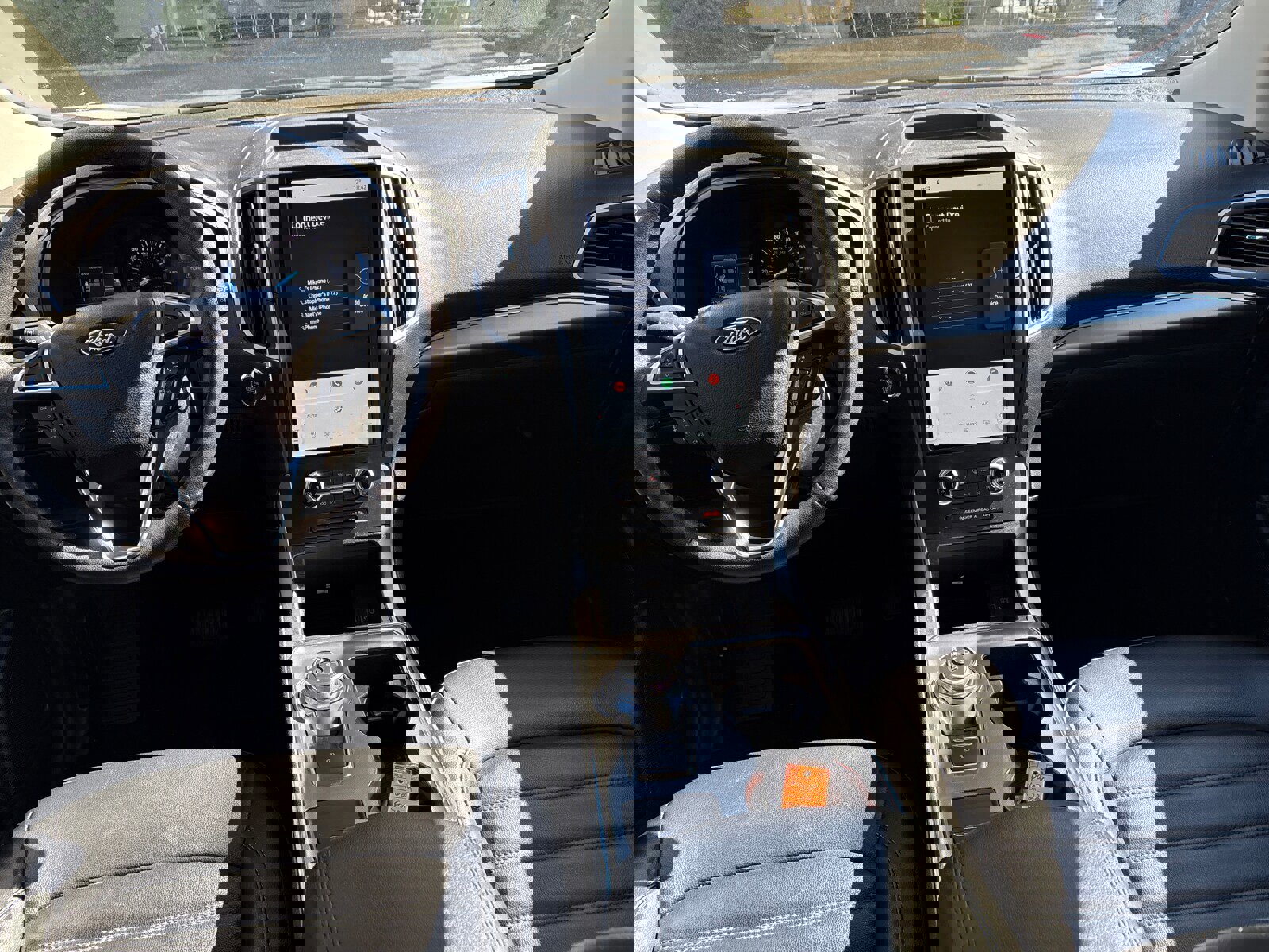 Used 2022 Ford Edge SEL w/ Convenience Package image 11