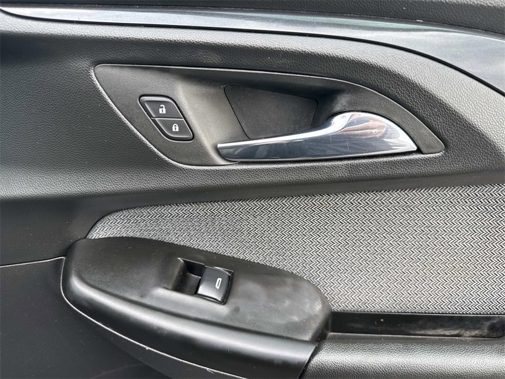 Used 2023 Chevrolet TrailBlazer LT w/ Convenience Package image 31