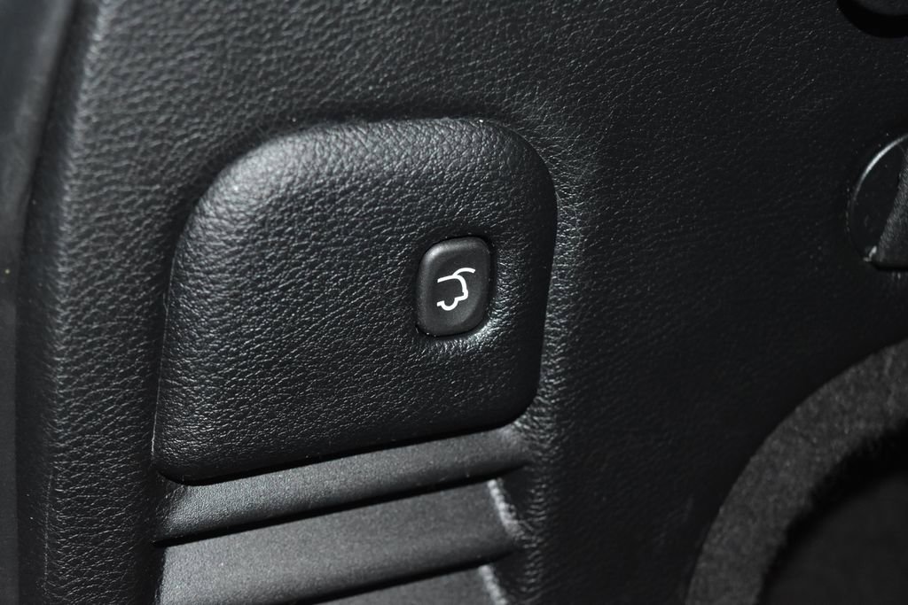 Used 2019 Jeep Grand Cherokee Altitude image 28