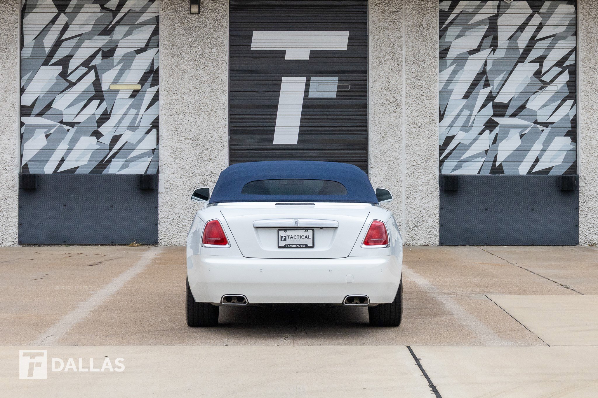 Used 2019 Rolls-Royce Dawn image 13