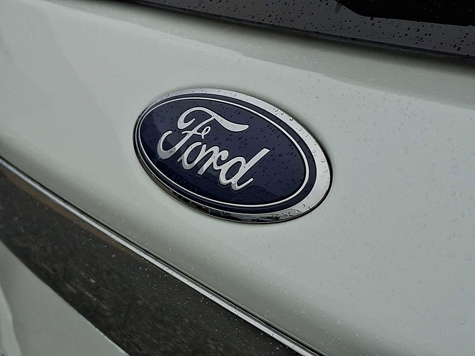 Used 2021 Ford Explorer XLT image 29