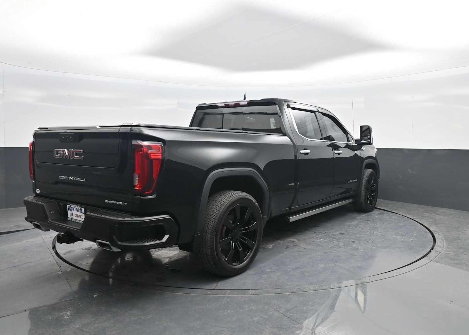 Used 2021 GMC Sierra 1500 Denali w/ Denali Ultimate Package AWD/4WD image 7