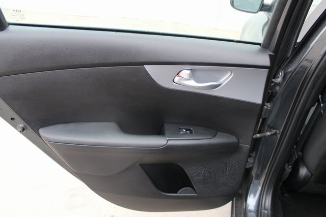 Used 2023 Kia Forte LXS image 15