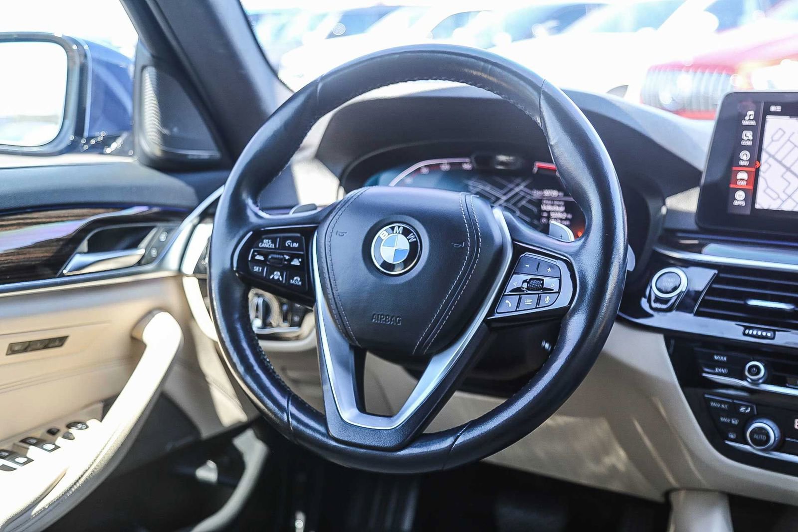 Used 2022 BMW 530i w/ Premium Package image 14