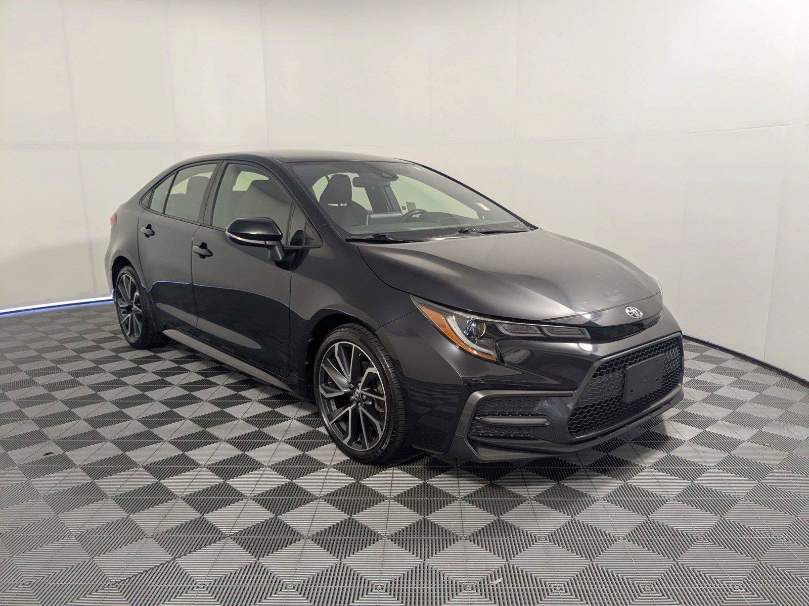 Used 2021 Toyota Corolla SE FWD image 3