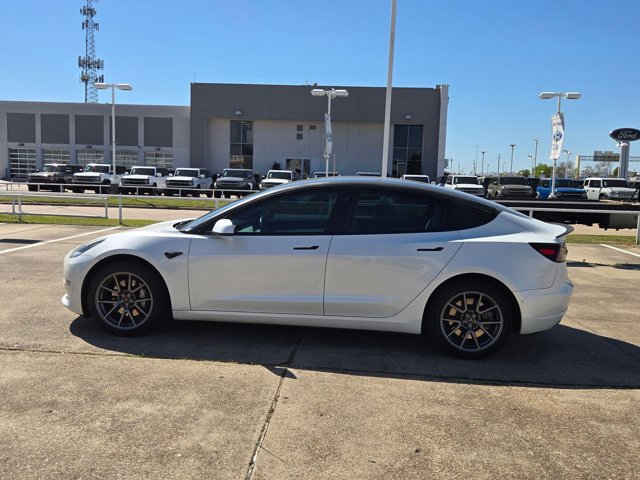 Used 2021 Tesla Model 3 Standard Range Plus image 9