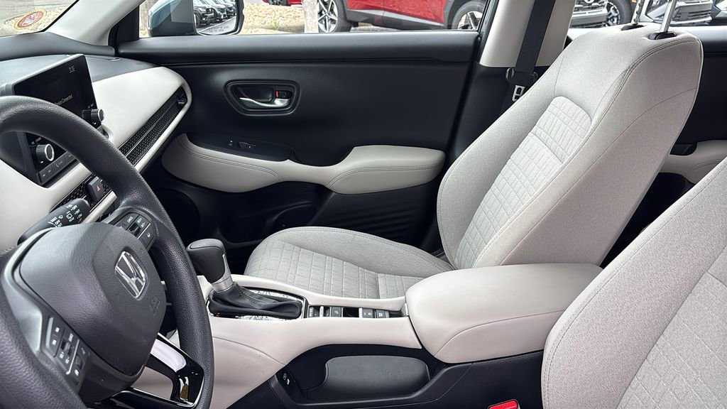 Certified 2025 Honda HR-V LX image 24