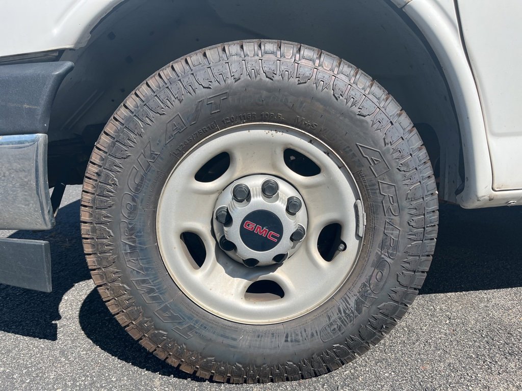 Used 2019 GMC Savana 2500 Extended image 10