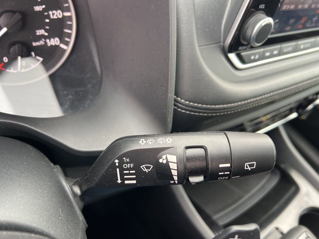 Used 2024 Nissan Rogue S image 12