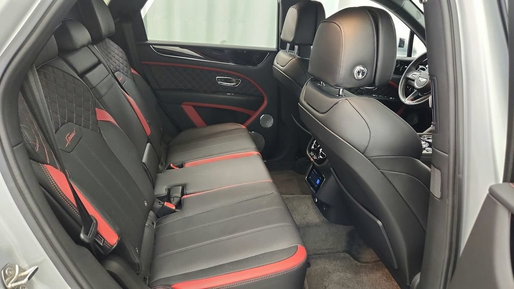 Used 2021 Bentley Bentayga Speed AWD/4WD image 38