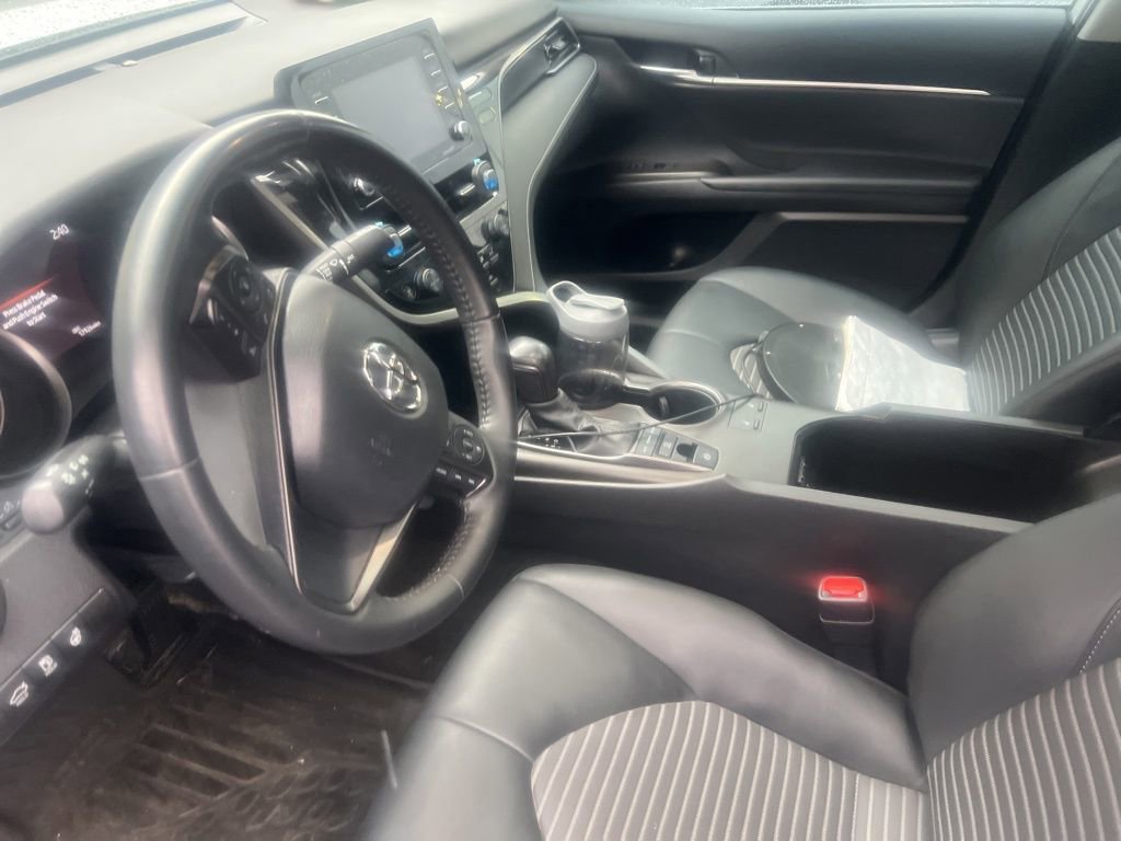 Used 2022 Toyota Camry SE w/ Cold Weather Package image 35