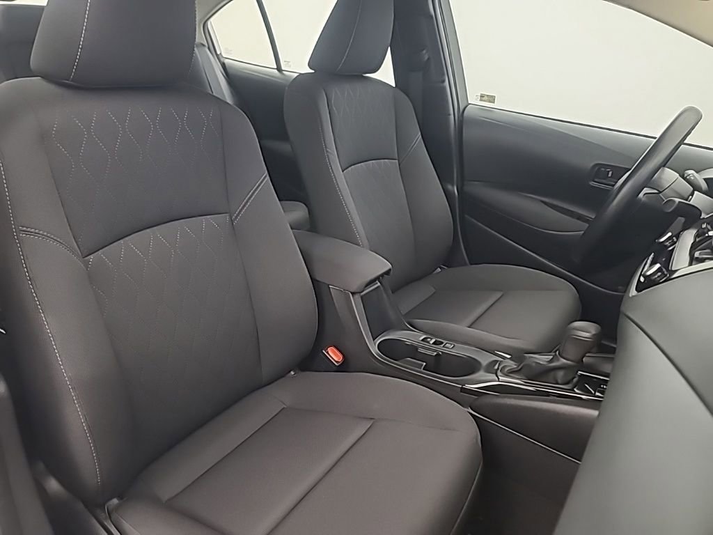 Used 2025 Toyota Corolla LE image 16