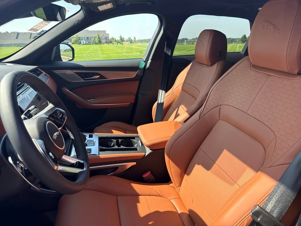 New 2026 Jaguar F-PACE R-Dynamic S AWD/4WD image 11