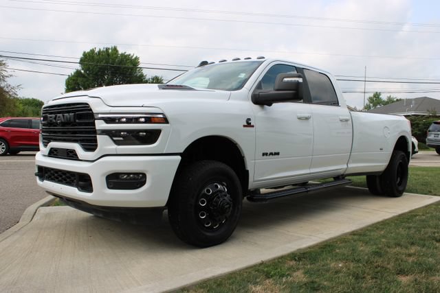 Used 2026 RAM 3500 Laramie w/ Night Edition AWD/4WD image 10