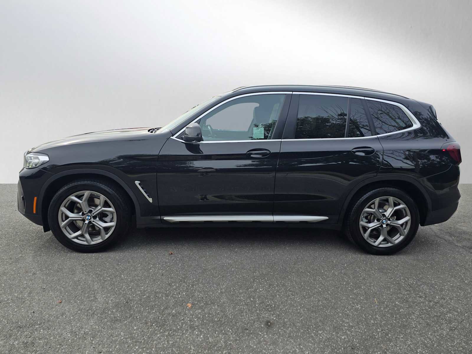 Used 2024 BMW X3 sDrive30i RWD image 6
