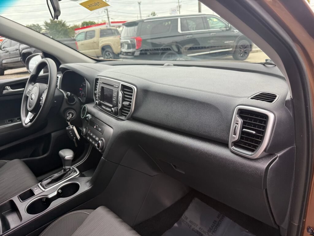 Used 2017 Kia Sportage LX FWD image 28