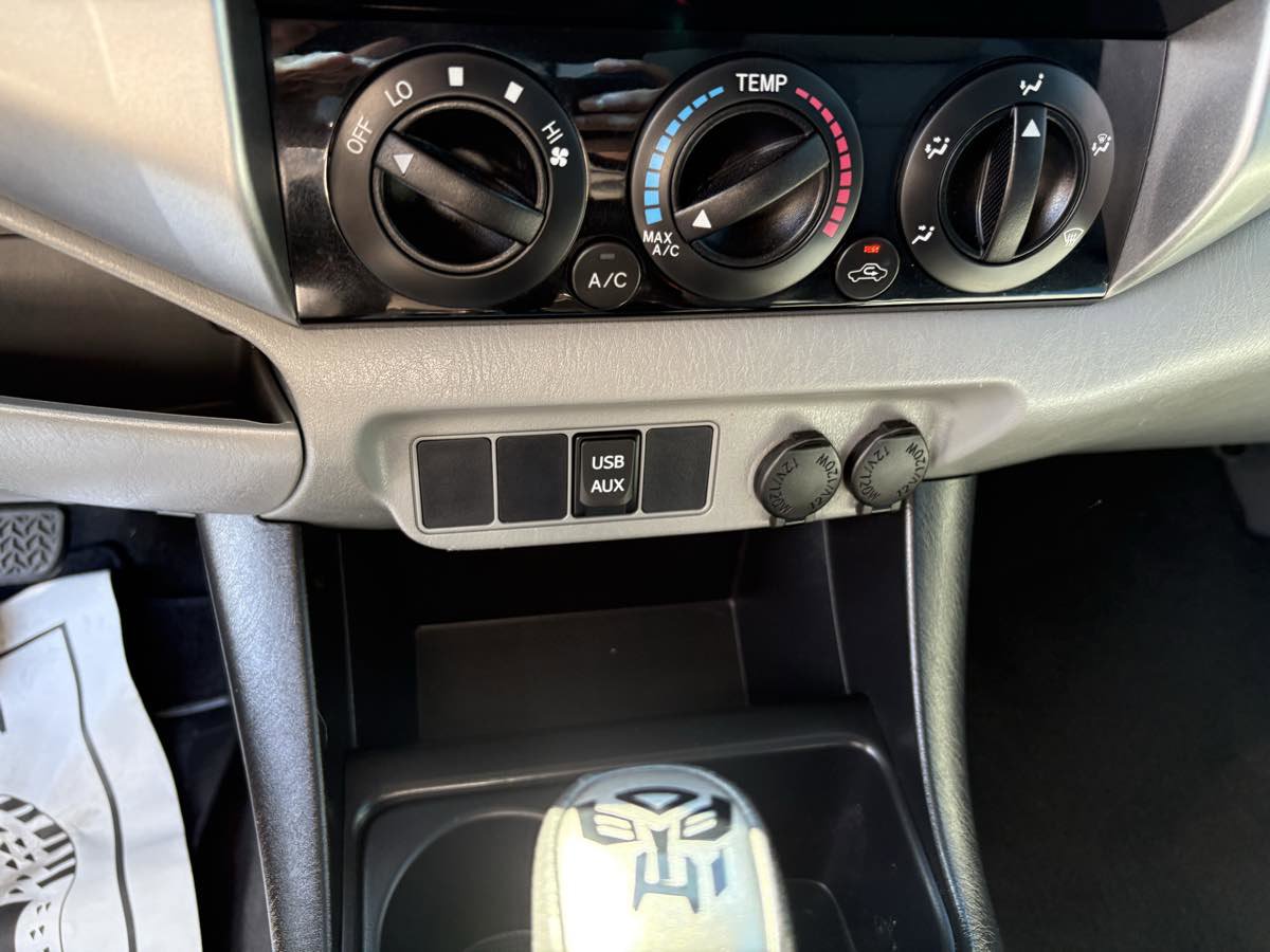Used 2015 Toyota Tacoma PreRunner image 28