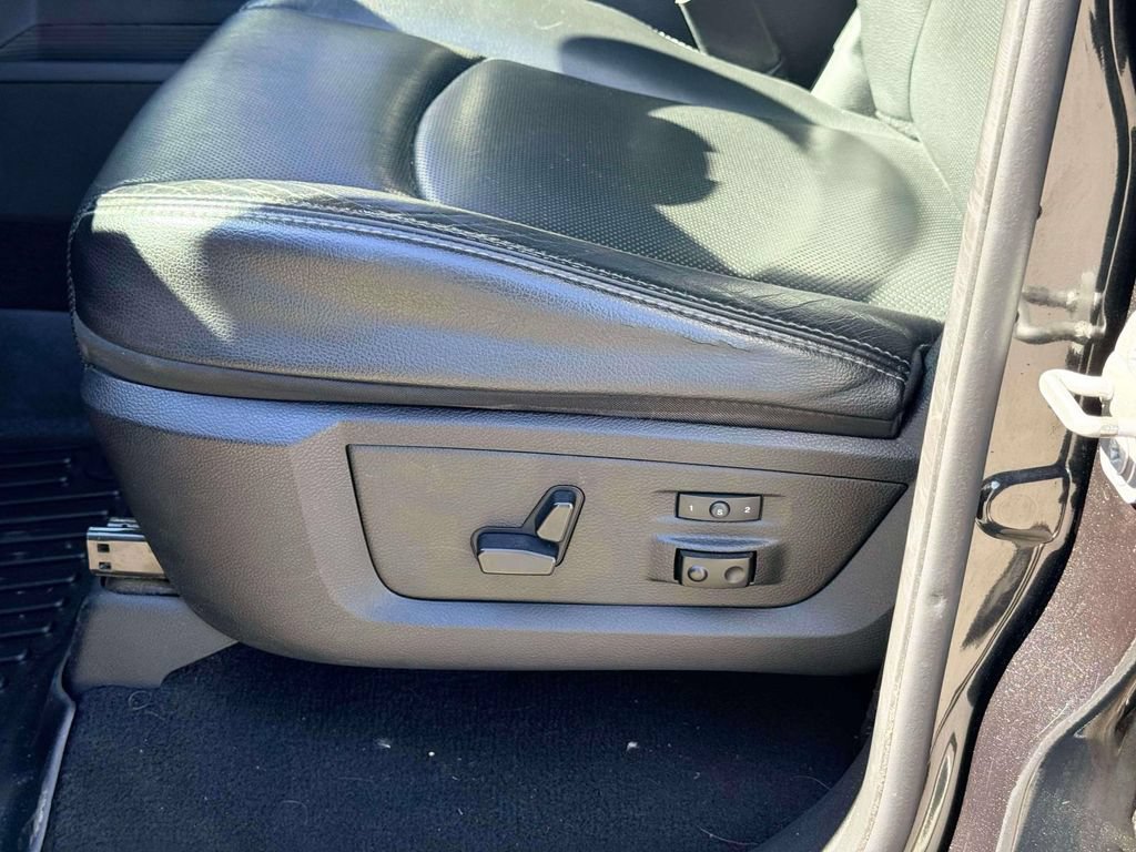 Used 2016 RAM 1500 Laramie AWD/4WD image 16