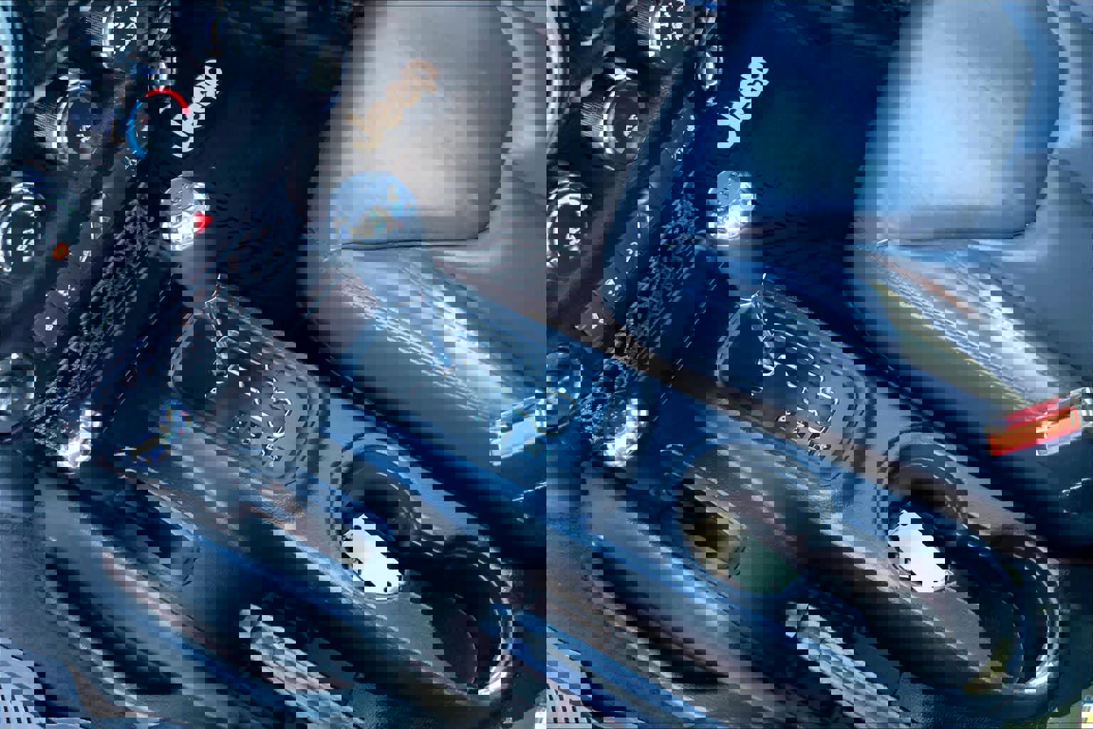 Used 2015 Jeep Wrangler Unlimited Sahara w/ Connectivity Group image 15