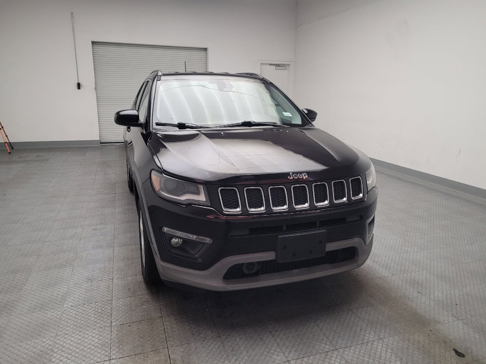 Used 2018 Jeep Compass Latitude w/ Popular Equipment Group FWD image 14