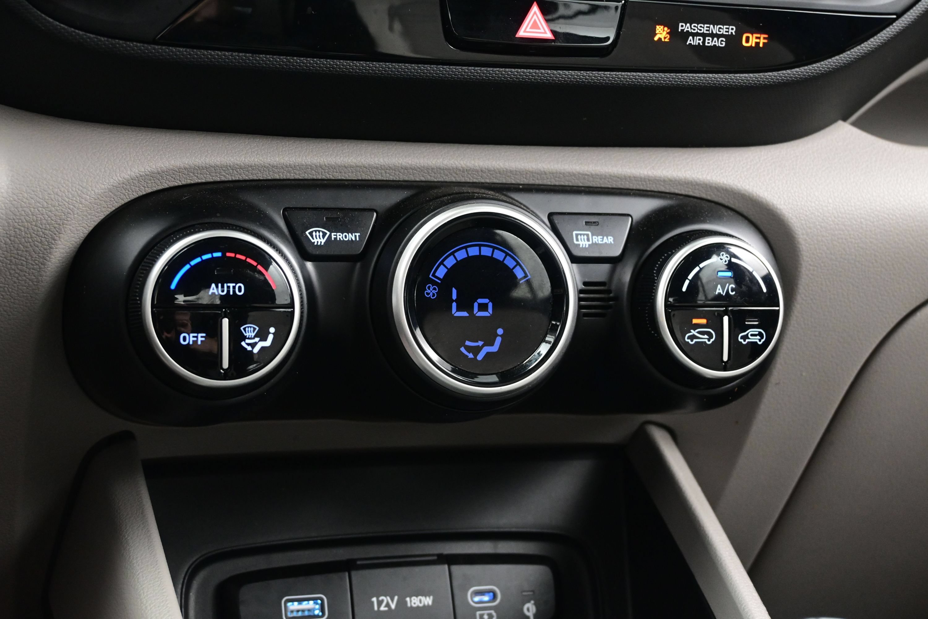 Certified 2026 Hyundai Venue SEL FWD image 20