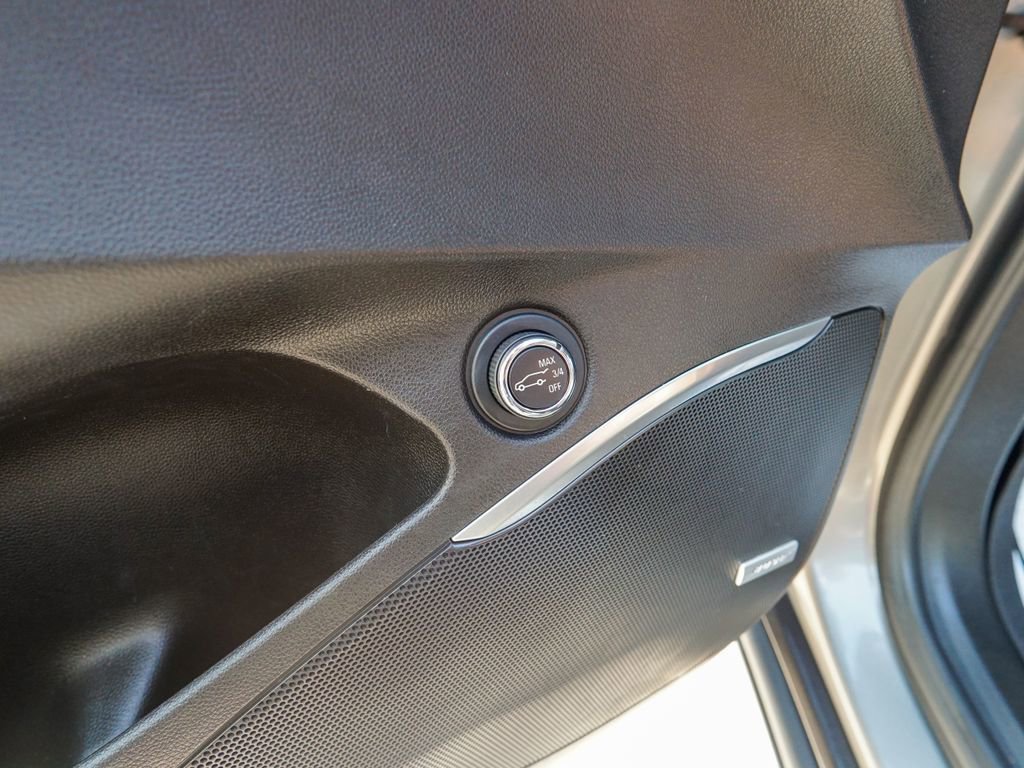 Used 2019 Buick Enclave Avenir w/ Avenir Technology Package AWD/4WD image 22