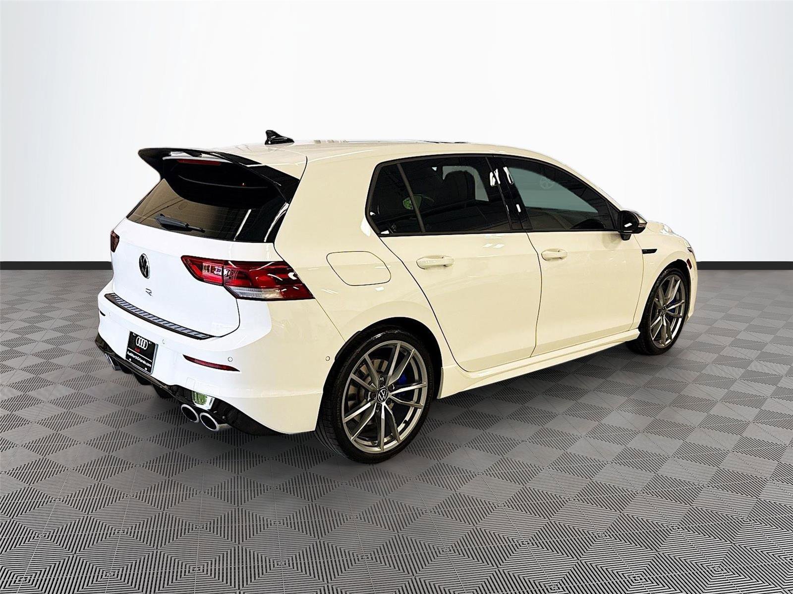 Used 2024 Volkswagen Golf R w/ MDO Package AWD/4WD image 7