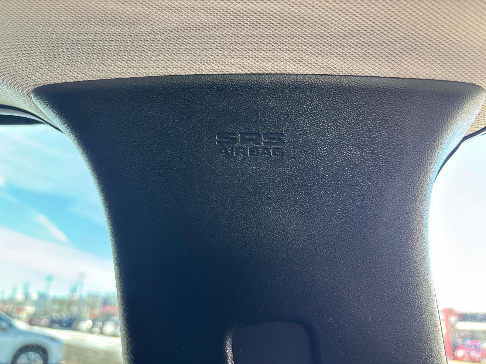 Used 2022 Mitsubishi Outlander ES image 32